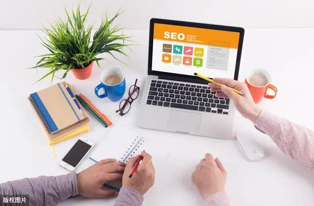 神彩vll男孩因不给买新手机商场撒泼